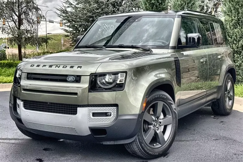 2025 Land Rover Defender 110 S photo 1