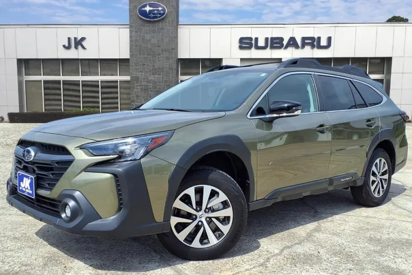 2025 Subaru Outback Premium photo 1