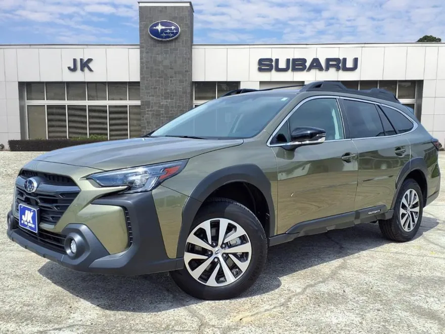 2025 Subaru Outback Premium photo 1