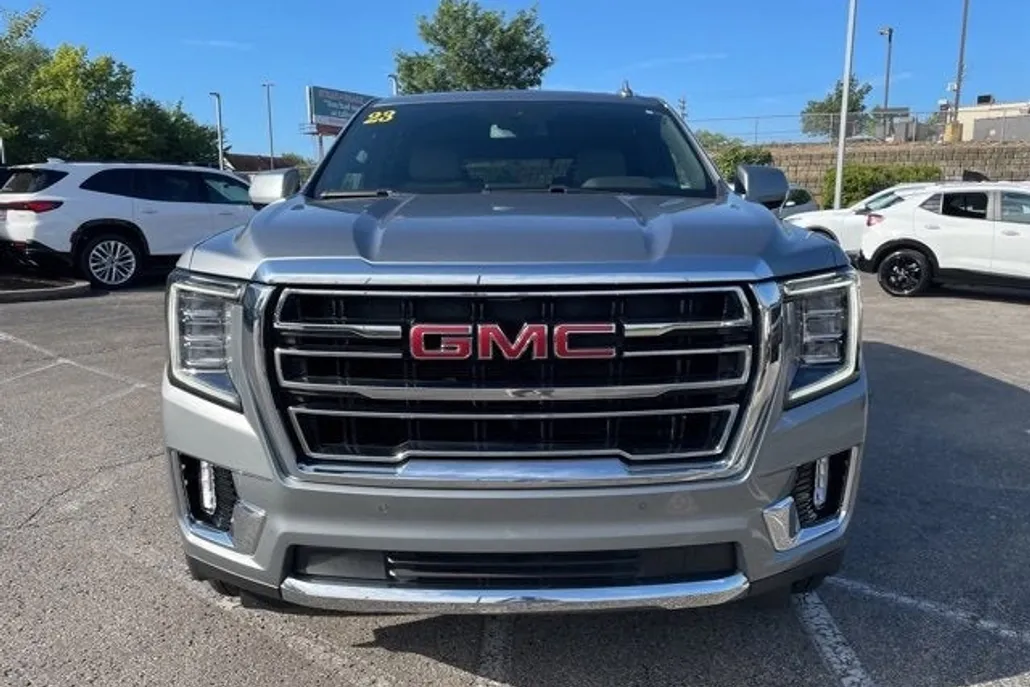 2023 Gmc Yukon SLT photo 1