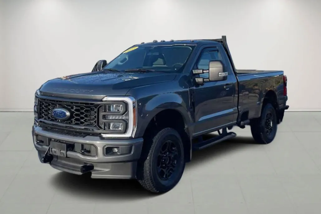 2023 Ford F-350 XL photo 1
