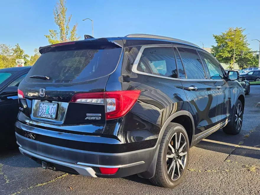 2019 Honda Pilot Touring photo 1