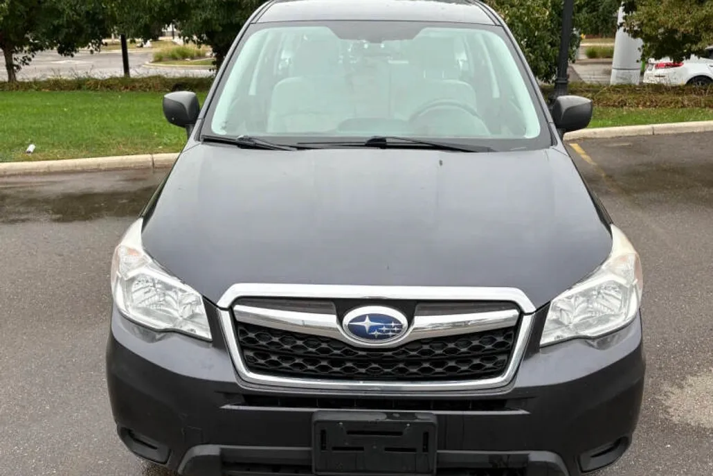 2014 Subaru Forester 2.5i photo 1
