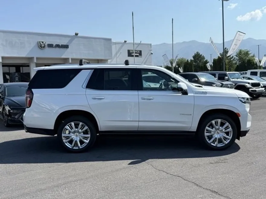 2021 Chevrolet Tahoe High Country photo 1