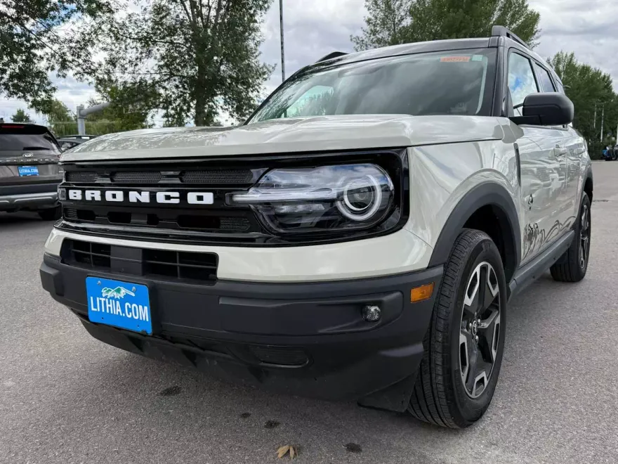 2024 Ford Bronco Sport Outer Banks photo 1