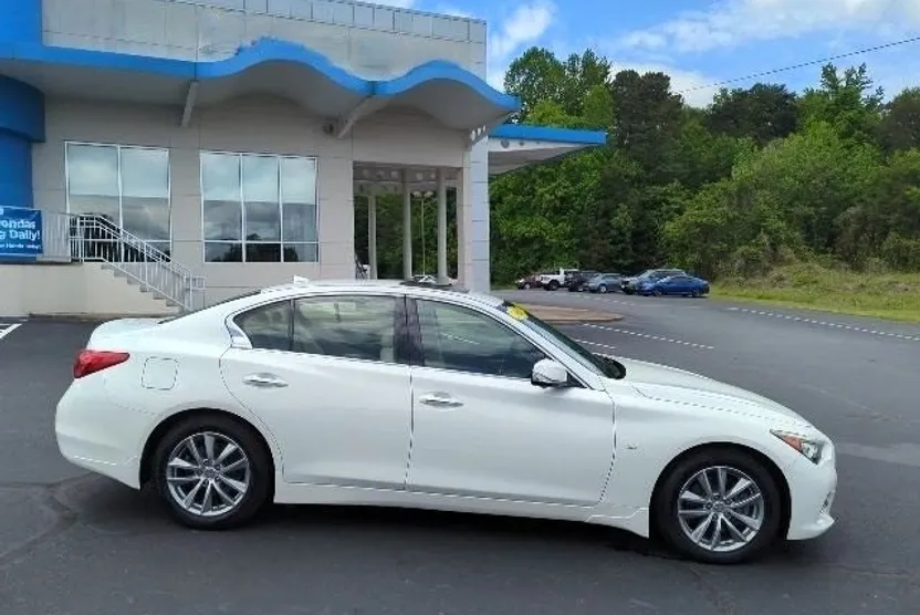 2014 Infiniti Q50 Premium photo 1