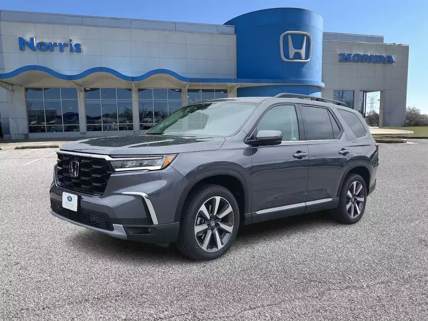 2025 Honda Pilot Touring photo 1
