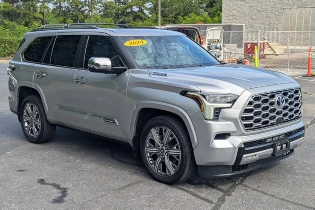 2024 Toyota Sequoia Capstone photo 1