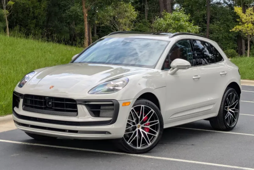 2025 Porsche Macan S photo 1