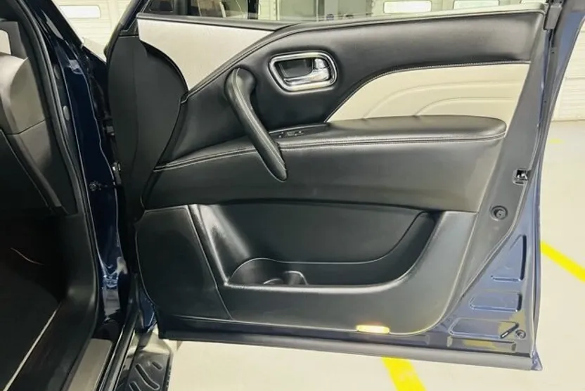 2019 Infiniti QX80 Limited photo 1