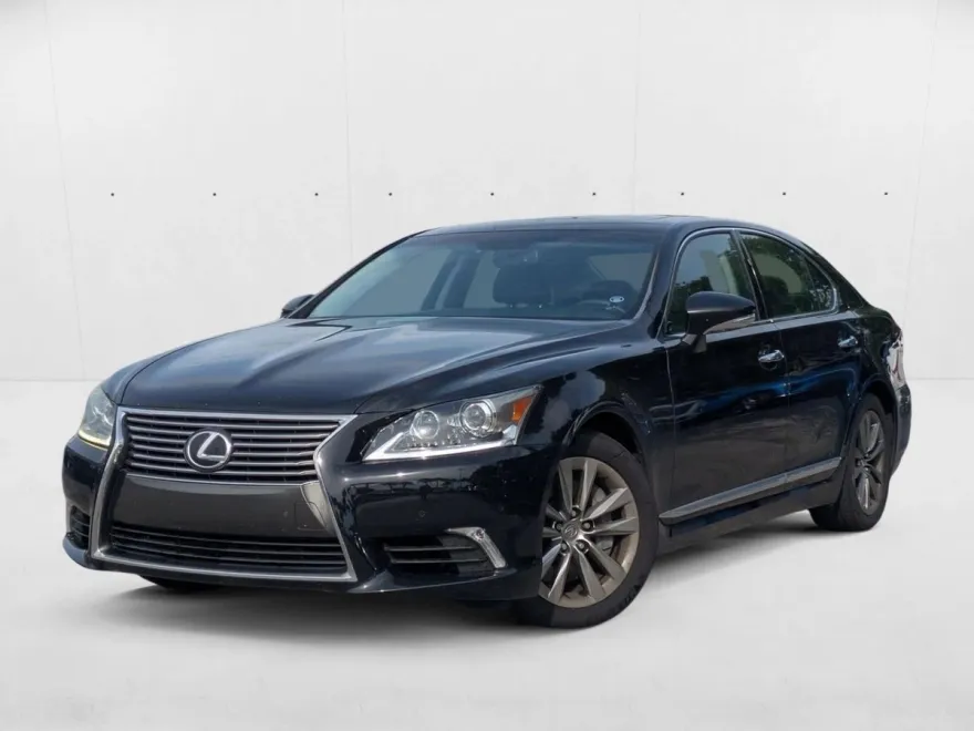 2013 Lexus LS 460 photo 1