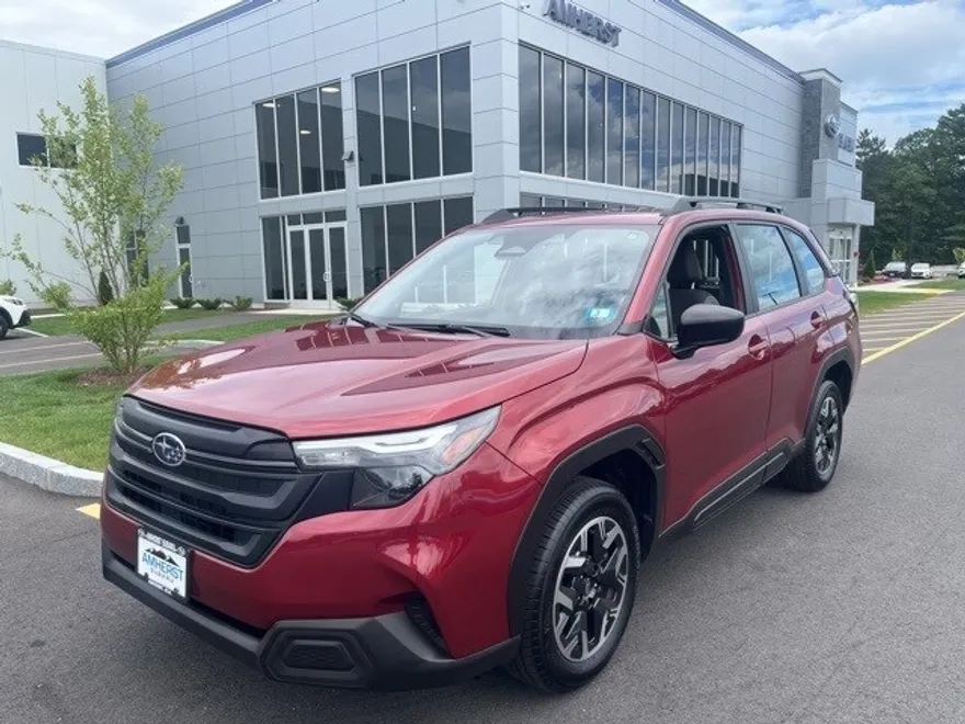 2025 Subaru Forester Base photo 1