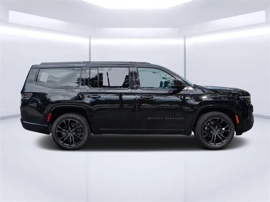 2024 Jeep Grand Wagoneer Series III Obsidian photo 1
