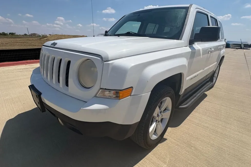 2014 Jeep Patriot Latitude Sport photo 1