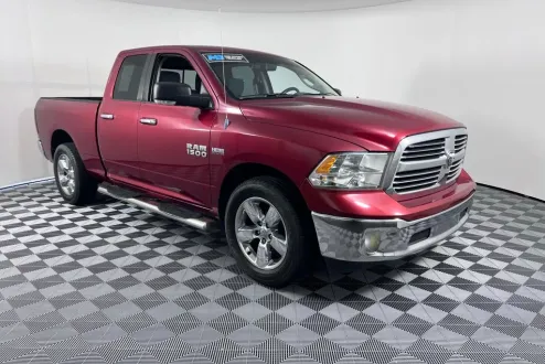 2013 Ram 1500 SLT photo 2
