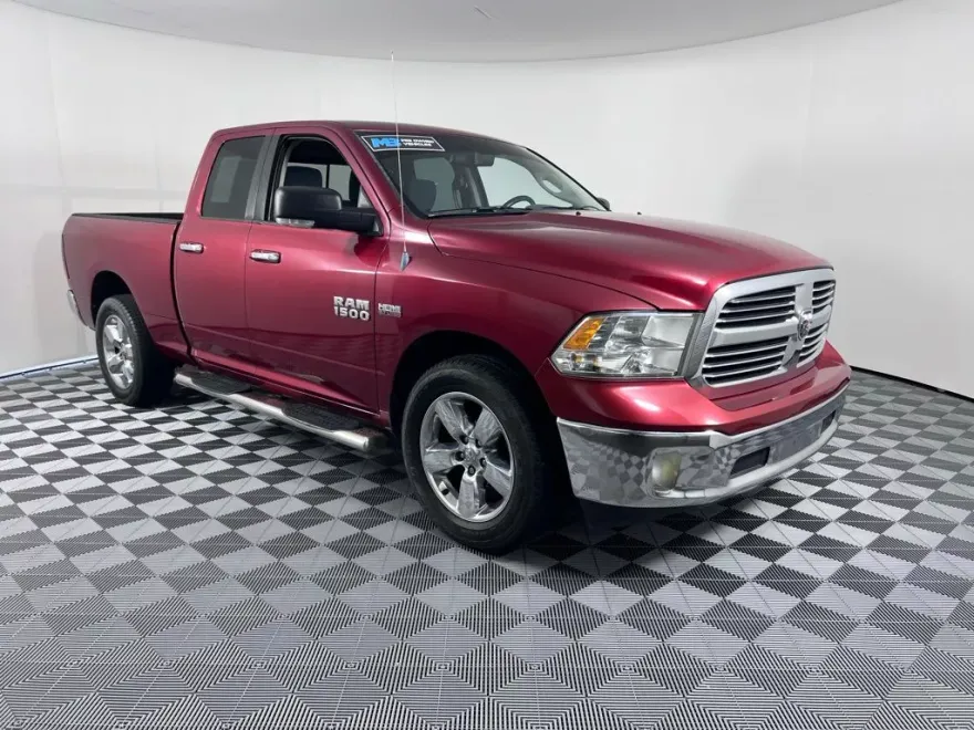 2013 Ram 1500 SLT photo 2