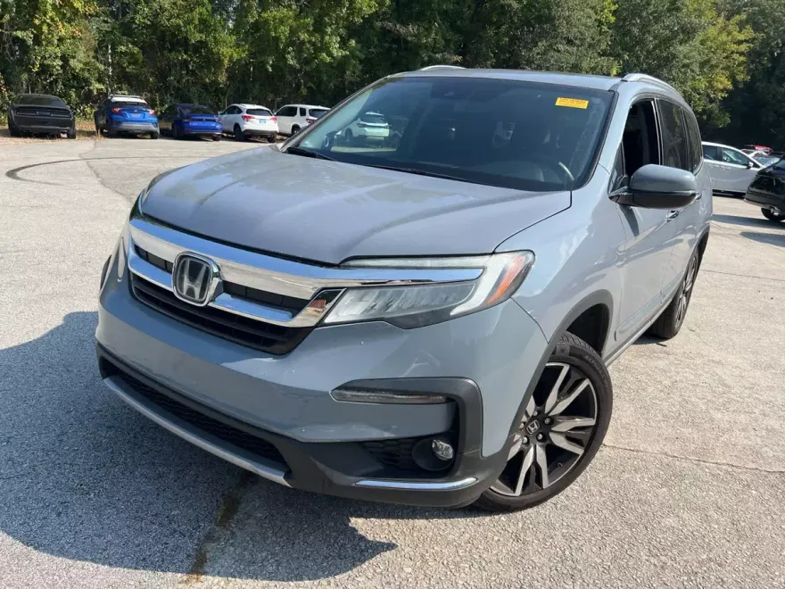 2022 Honda Pilot Touring photo 1