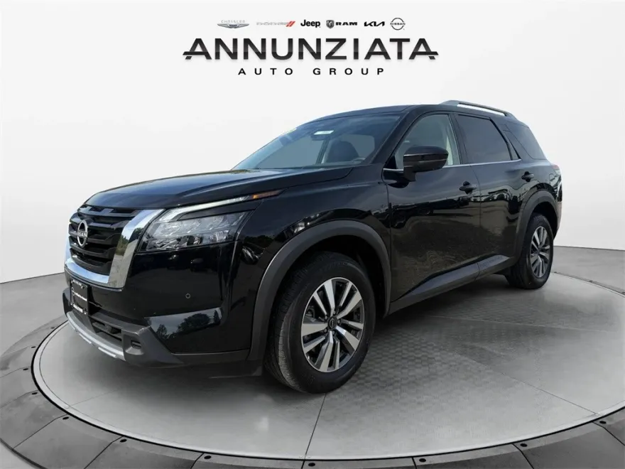 2025 Nissan Pathfinder SL photo 1