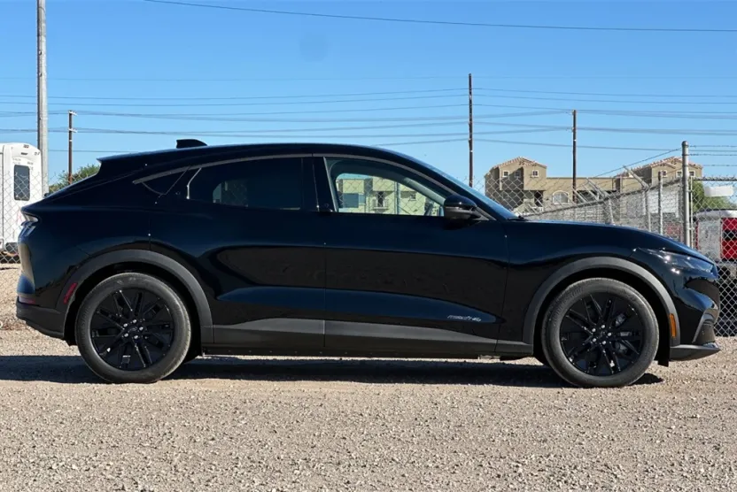 2025 Ford Mustang Mach-E Select photo 1