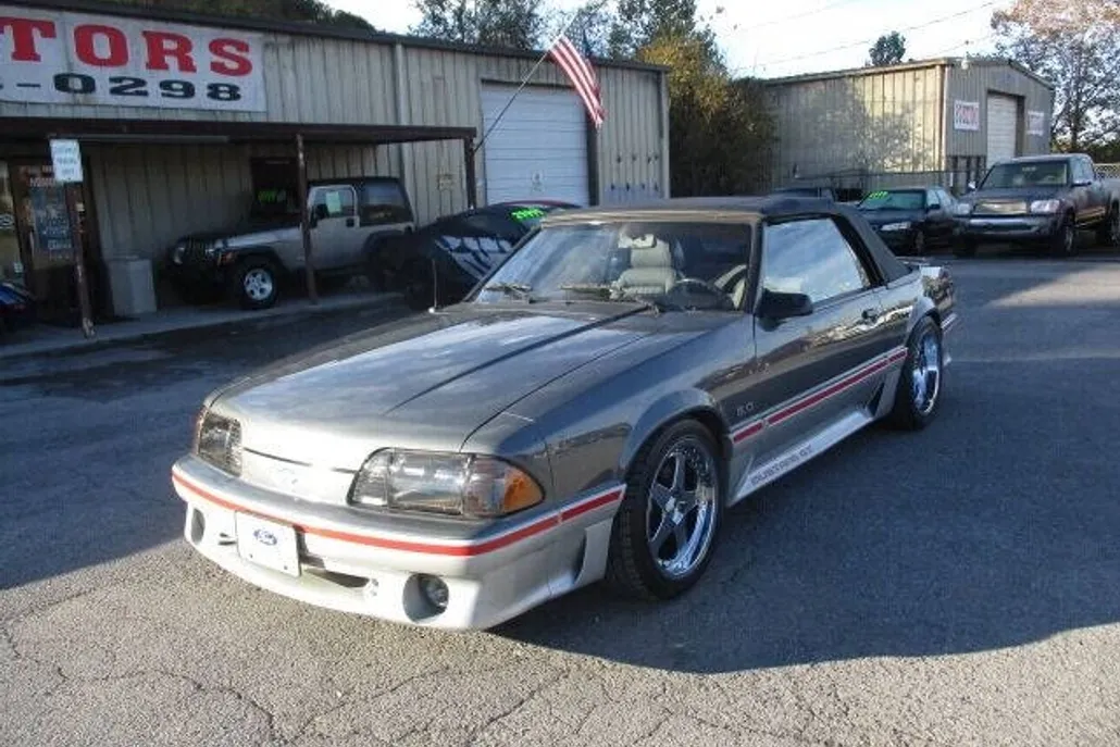 1987 Ford Mustang GT photo 1