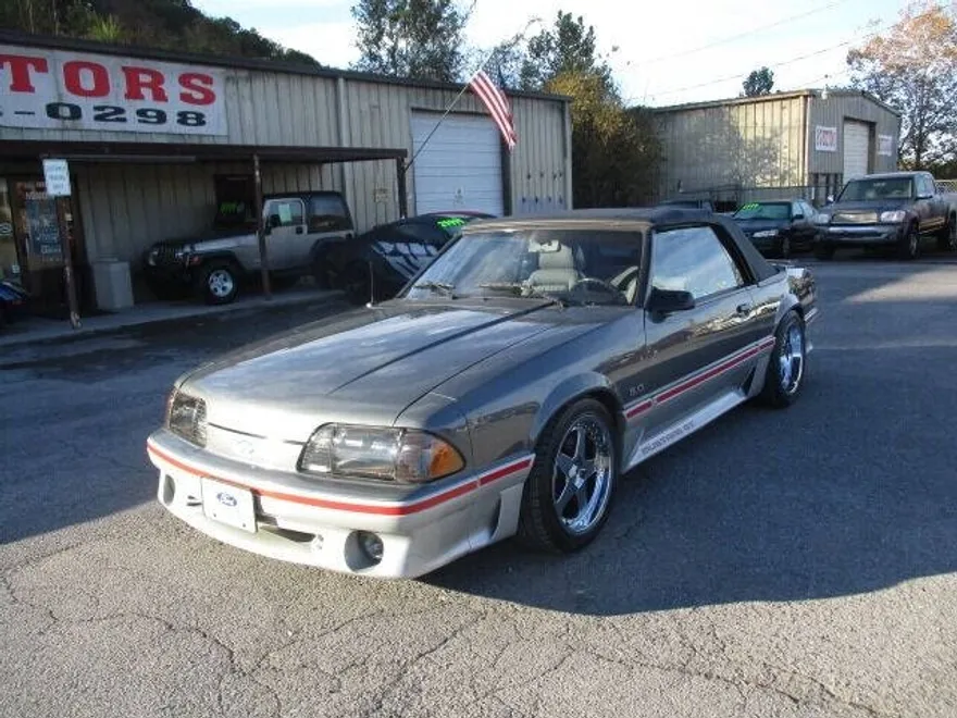 1987 Ford Mustang GT photo 1