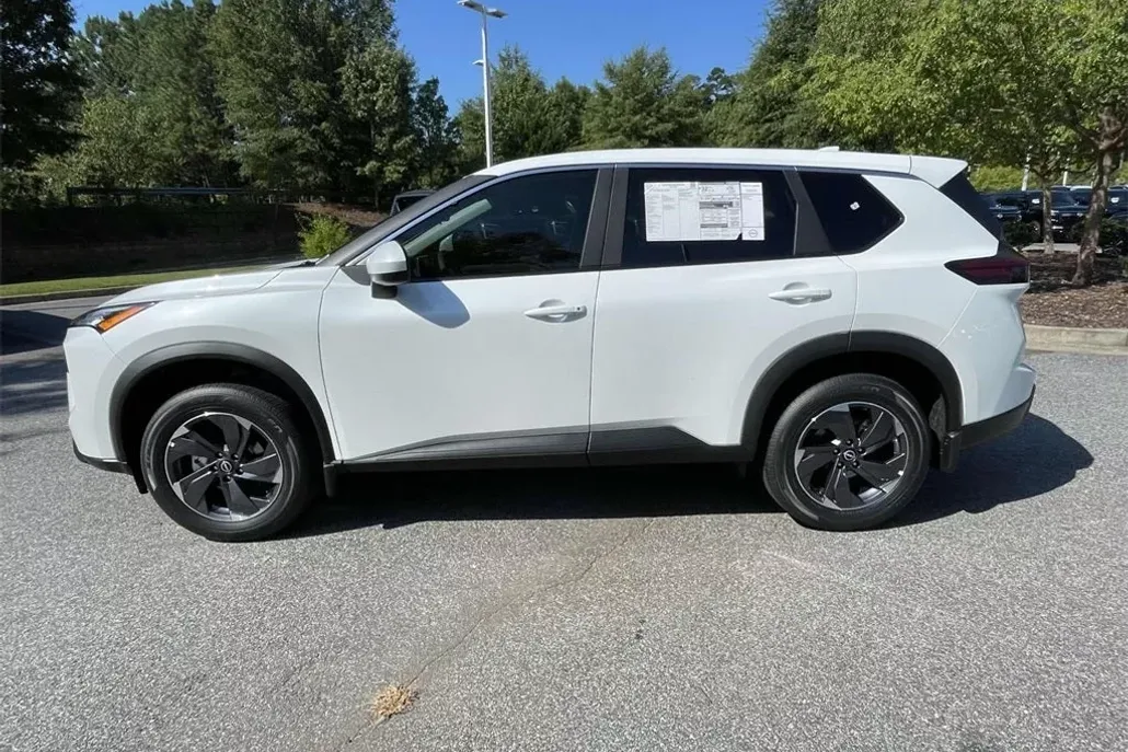 2026 Nissan Rogue SV photo 1