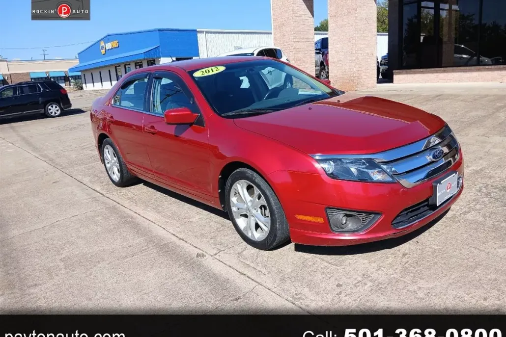 2012 Ford Fusion SE photo 1