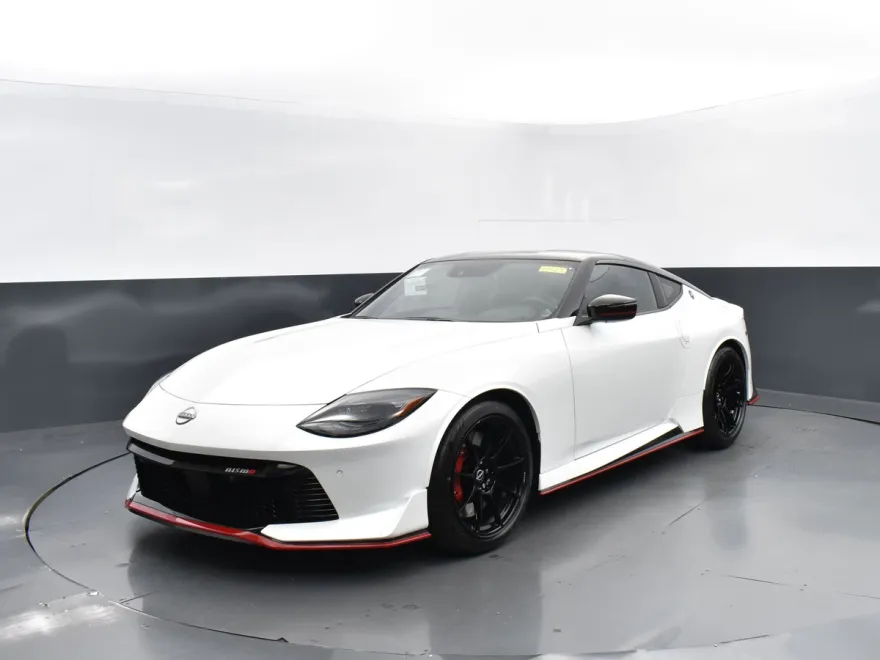 2024 Nissan Z Nismo photo 1
