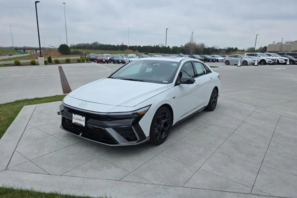 2025 Hyundai Elantra N Line photo 1