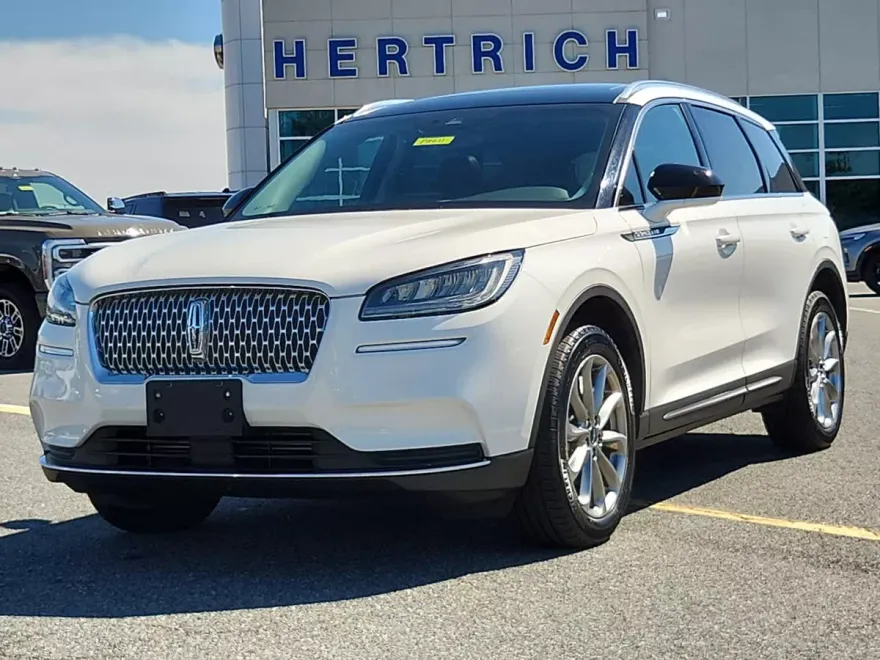 2021 Lincoln Corsair Standard photo 1