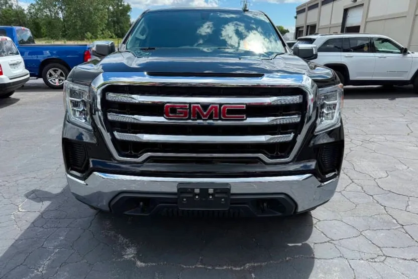 2020 Gmc Sierra 1500 SLE photo 1
