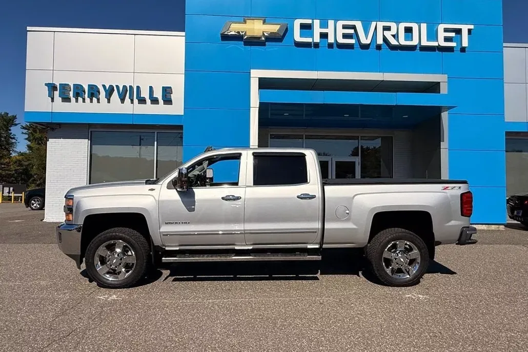 2015 Chevrolet Silverado 2500HD LTZ photo 1
