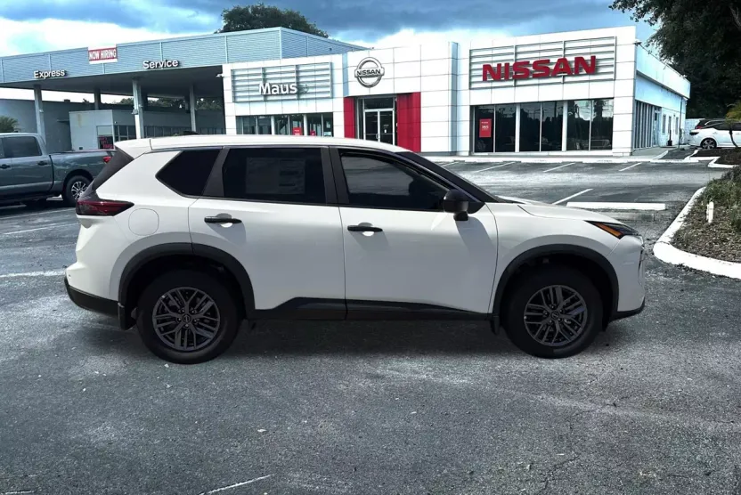 2025 Nissan Rogue S photo 1