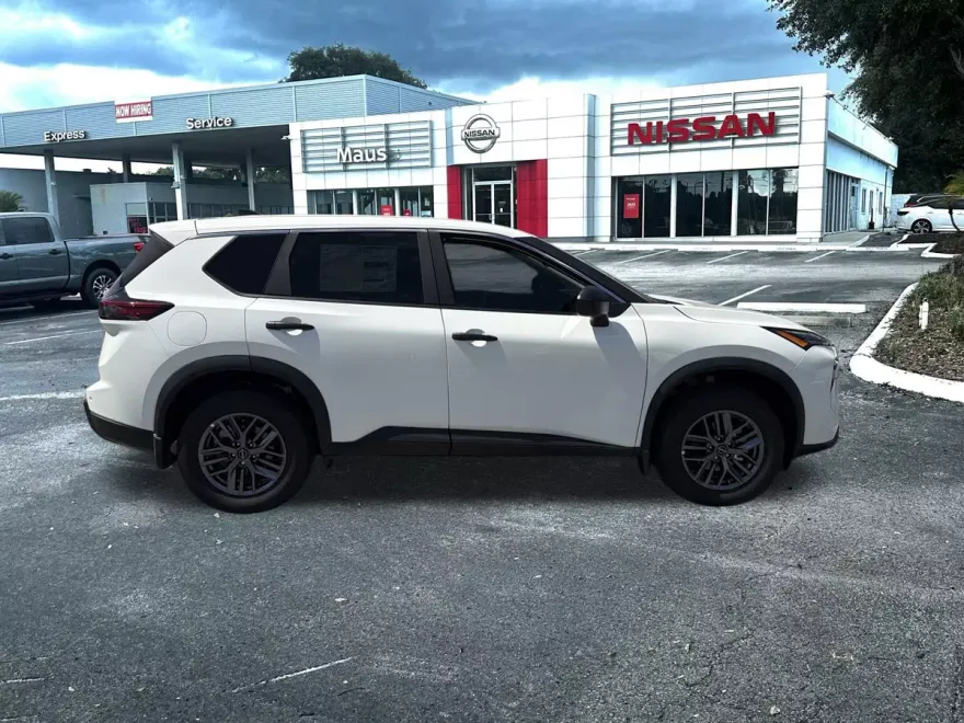 2025 Nissan Rogue S photo 1