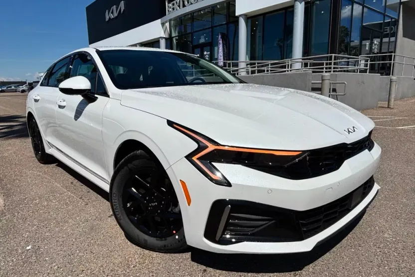 2026 Kia K5 LXS photo 1