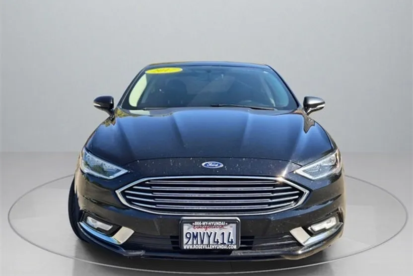 2017 Ford Fusion SE photo 1