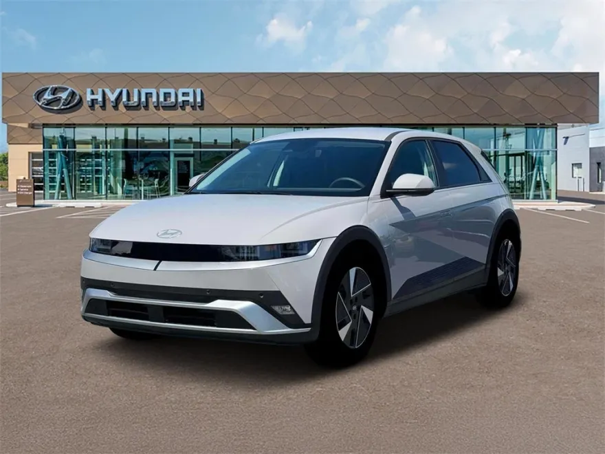 2025 Hyundai Ioniq 5 SE photo 1