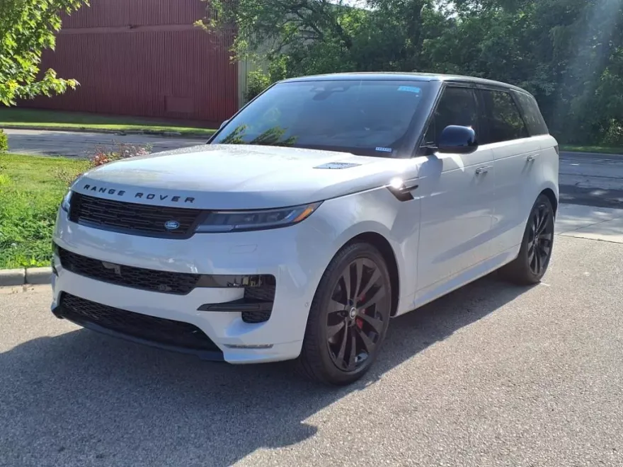 2025 Land Rover Range Rover Sport SE photo 1
