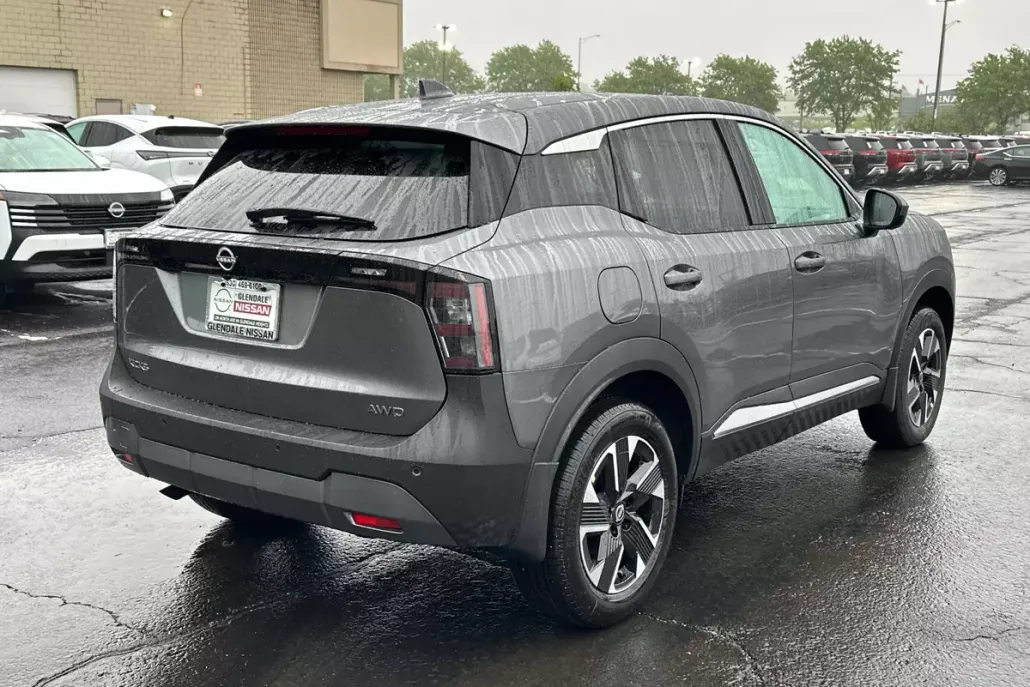 2025 Nissan Kicks SV photo 1