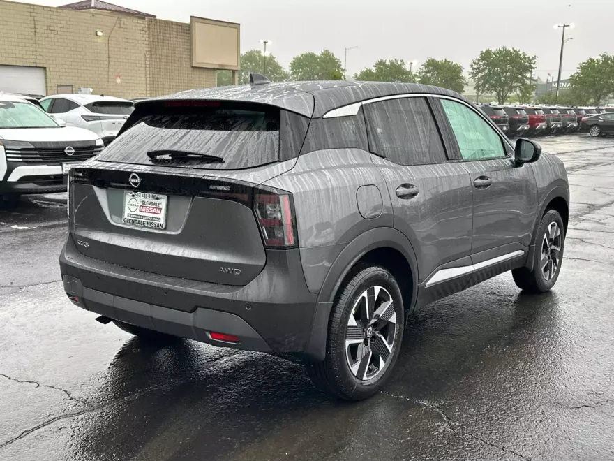 2025 Nissan Kicks SV photo 1