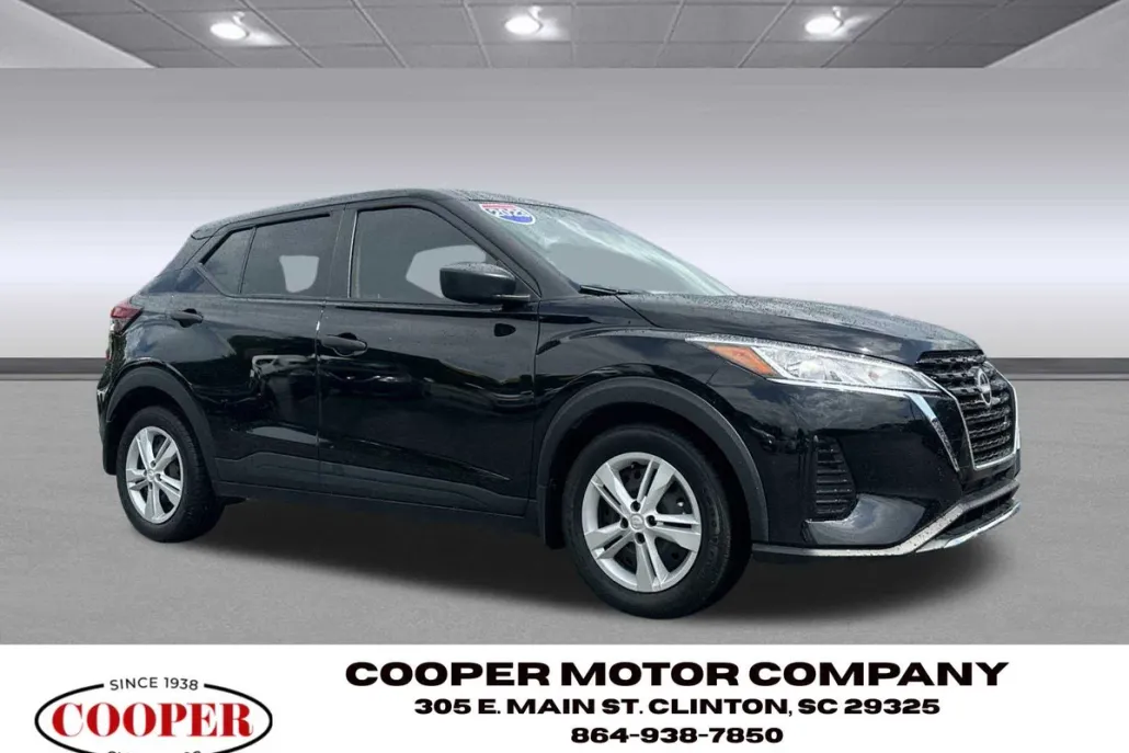 2023 Nissan Kicks S photo 1