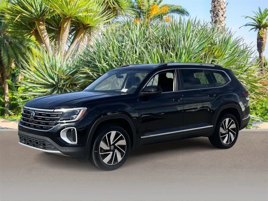 2025 Volkswagen Atlas SEL photo 1