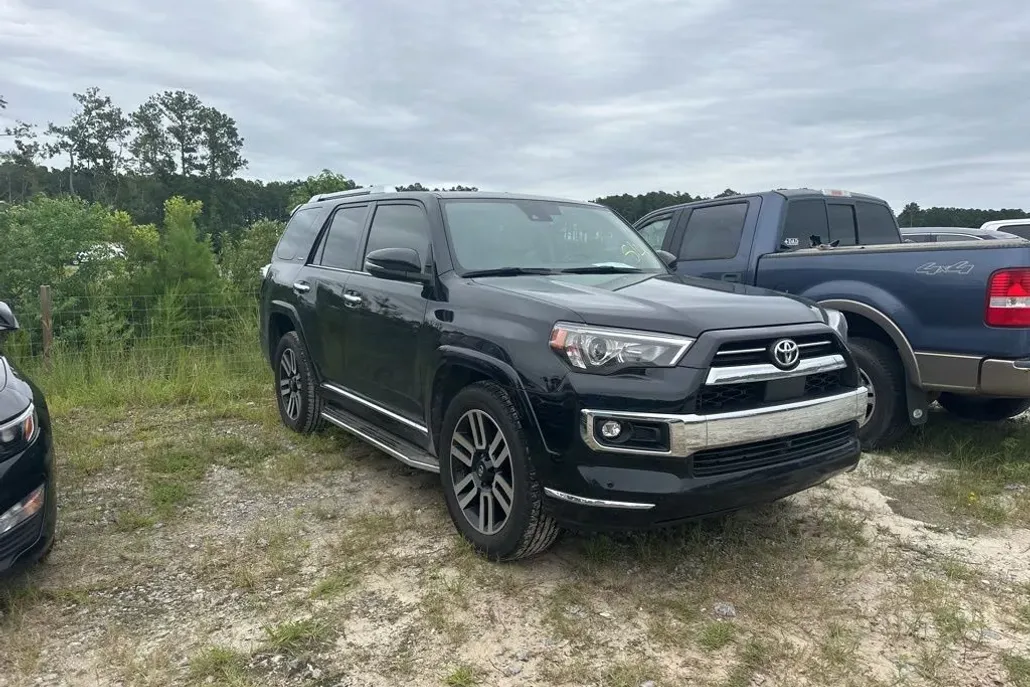 2023 Toyota 4Runner Limited photo 1