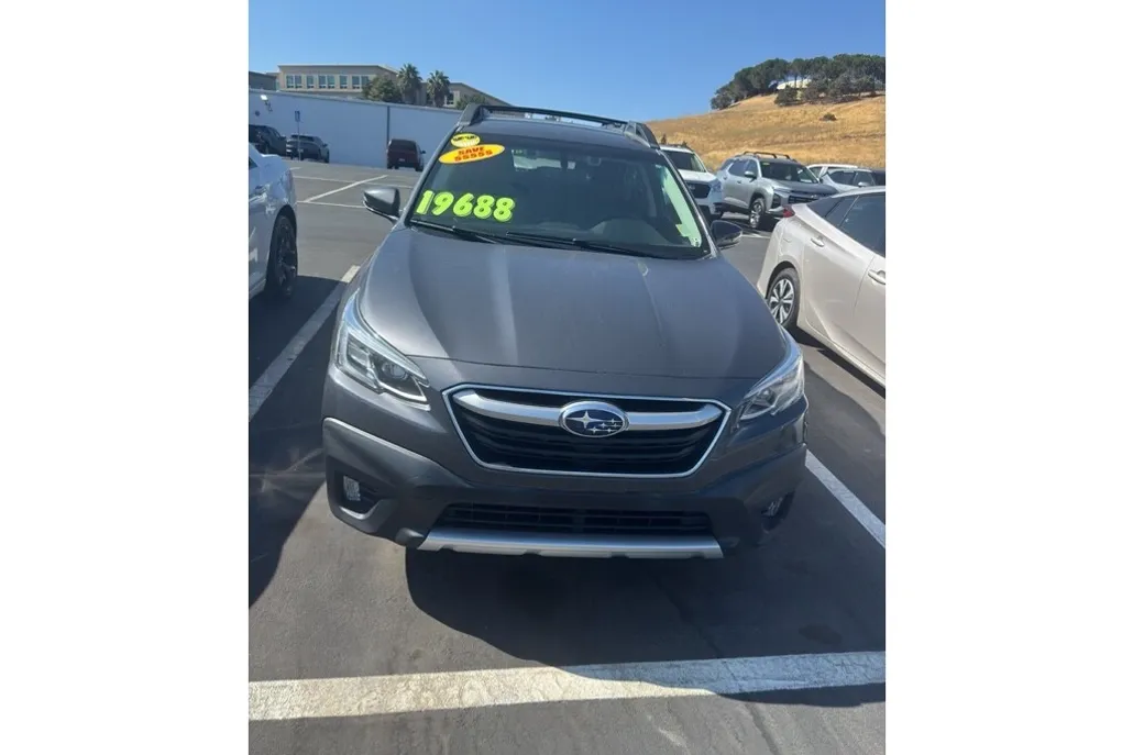 2020 Subaru Outback Limited XT photo 1