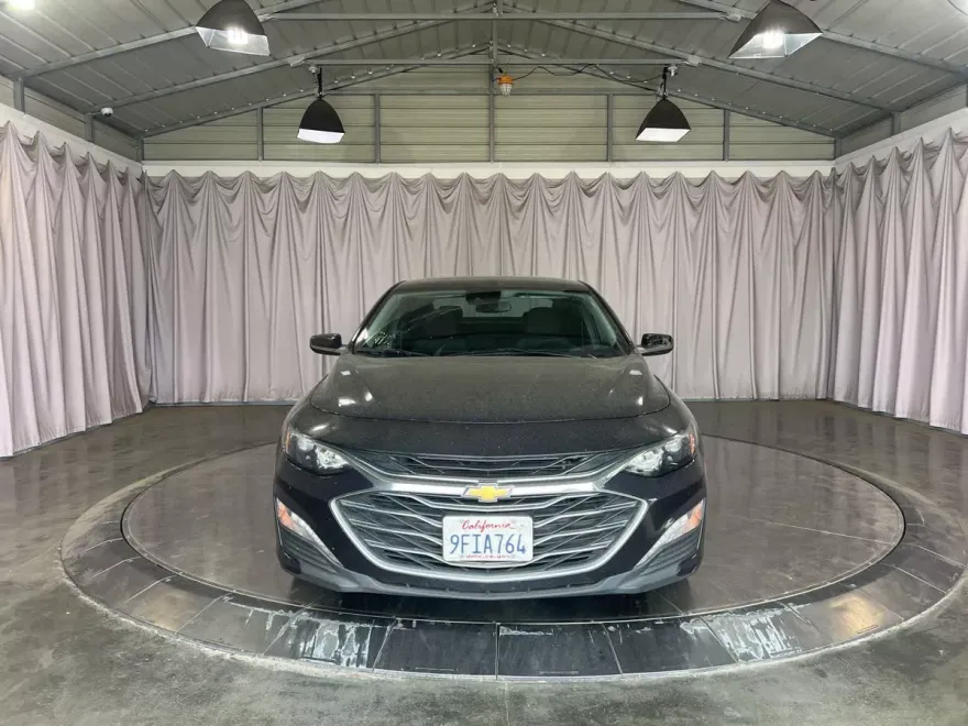 2023 Chevrolet Malibu 1LT photo 1