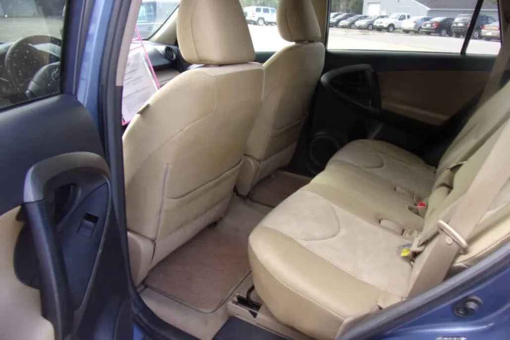 2009 Toyota RAV4 Base photo 1