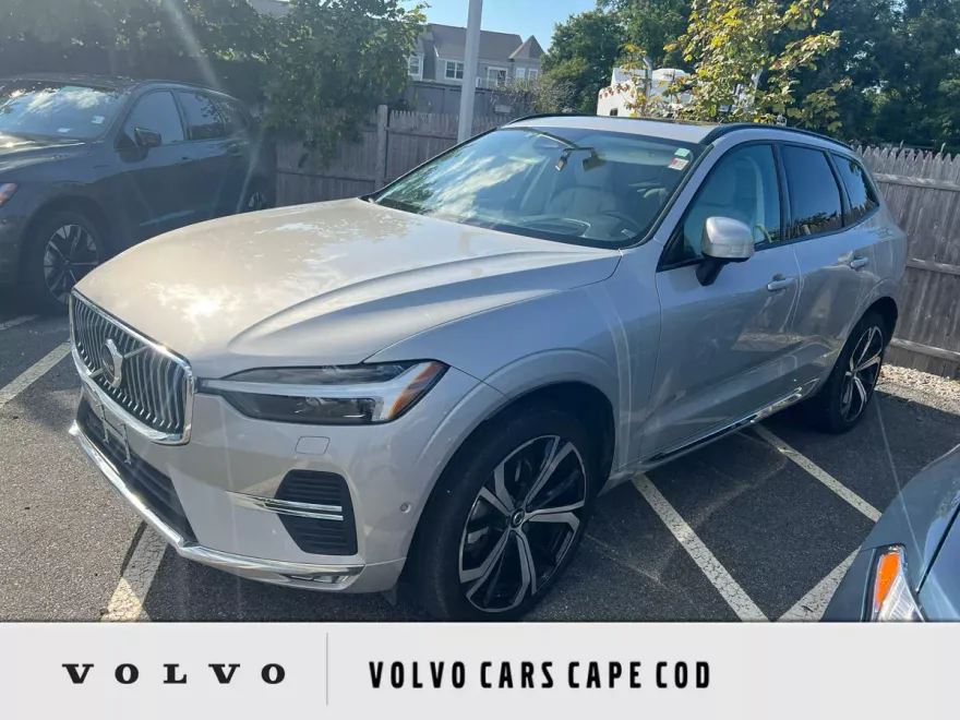 2023 Volvo XC60 Ultimate photo 1