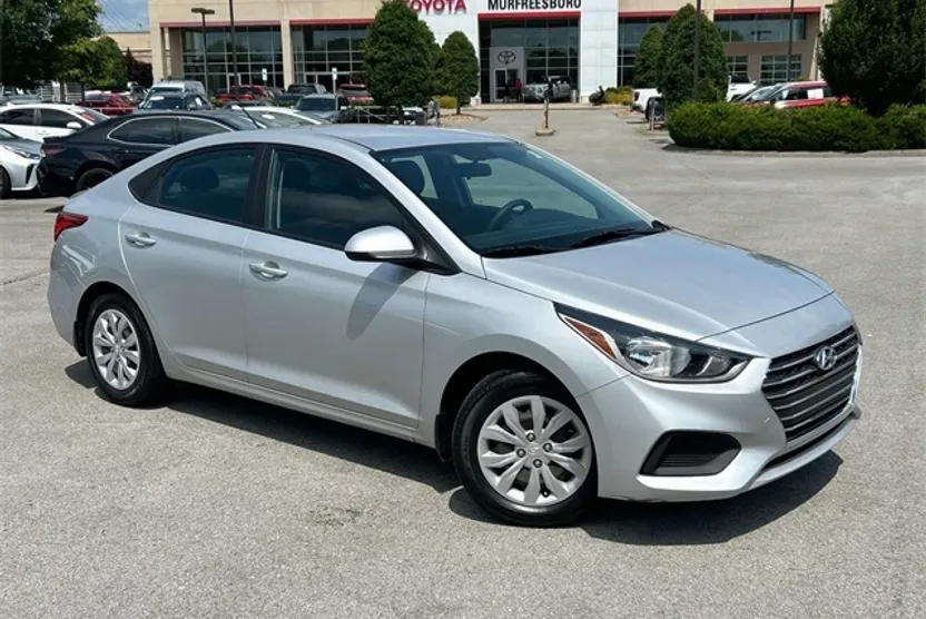 2021 Hyundai Accent SE photo 1