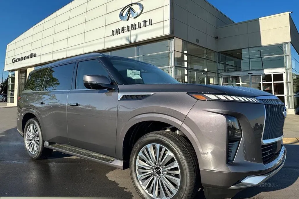2025 Infiniti QX80 Luxe photo 1