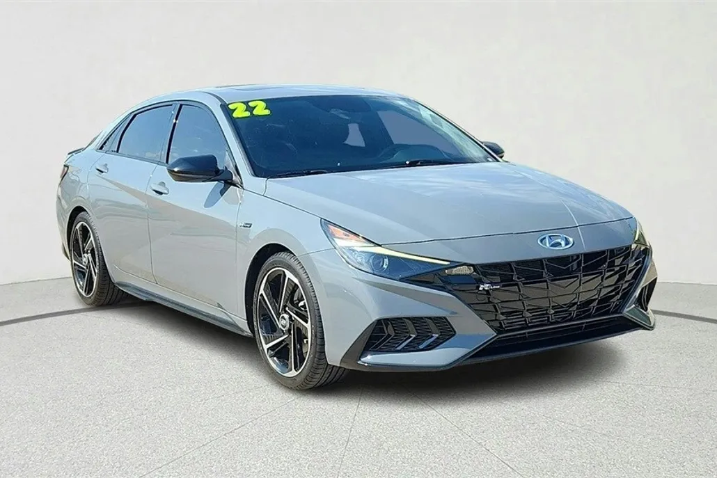 2022 Hyundai Elantra N Line photo 1